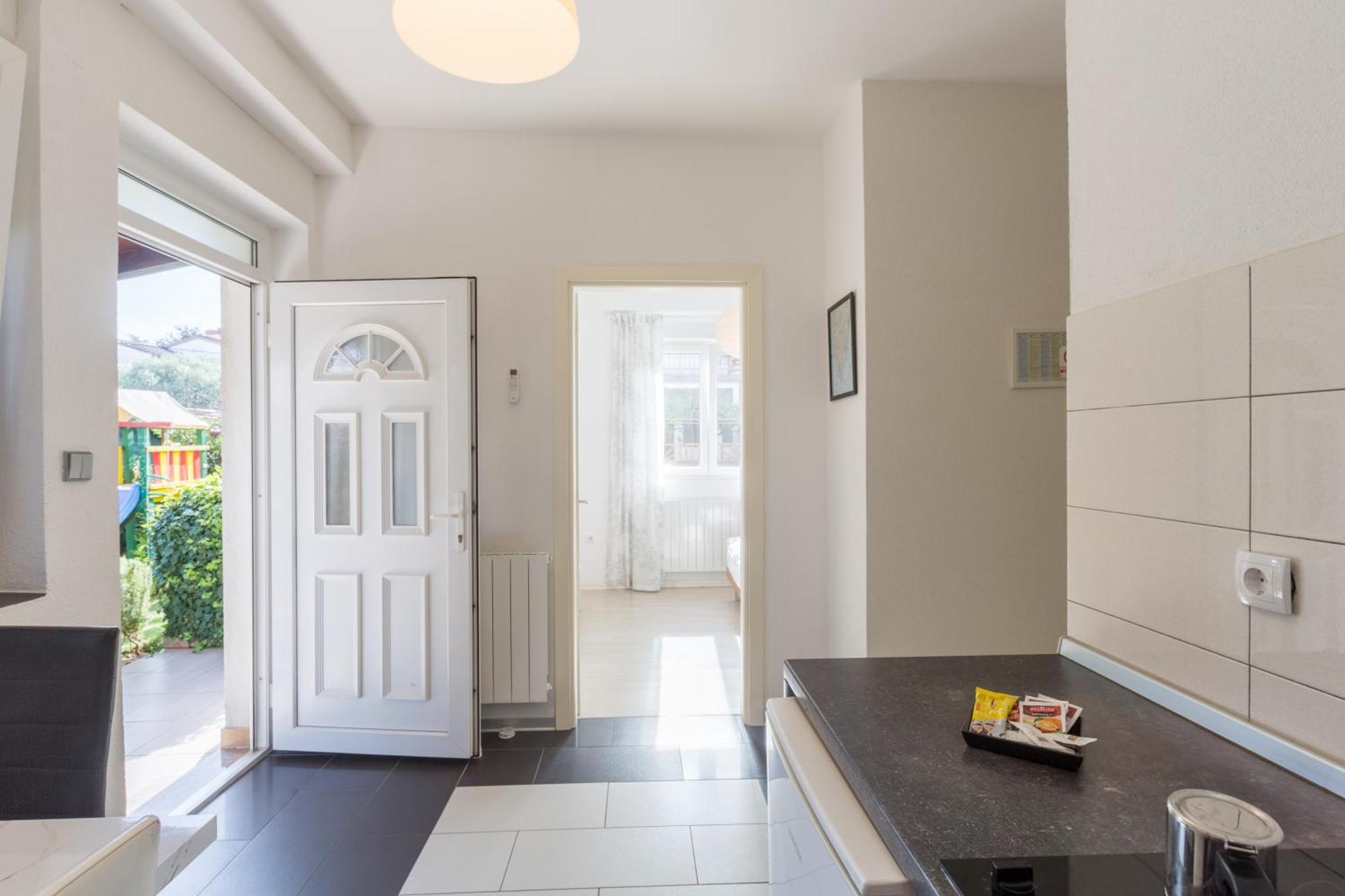 Trbovic Apartments Peaceful Stay With Free Parking, Pet-Friendly, And Bike Storage In Umag Eksteriør bilde